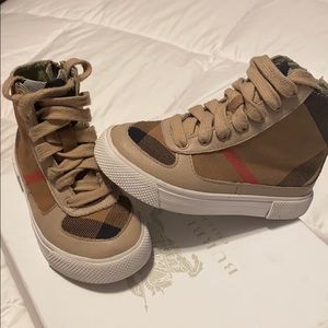 Kids toddler size 25 Burberry high top